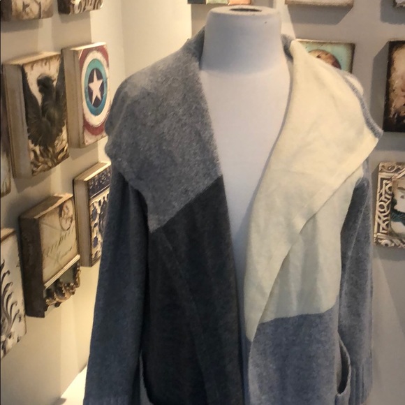 Devotion Cyrus colour block sweater Store display - Picture 3 of 8